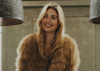 Roxy Dekker verovert opnieuw de hitlijsten met vijfde nummer 1-hit ‘Ga dan!’