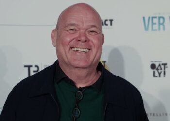 Nieuwe uitdaging voor Paul de Leeuw, fans reageren enthousiast