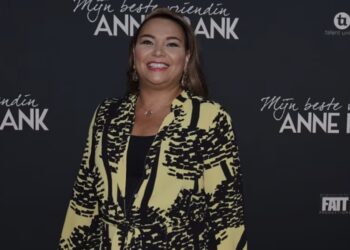 Oud-zangeres van 2 Unlimited woest: ‘Speelt alsof ze mij is’