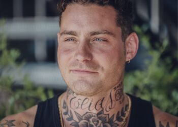 Douwe Bob doet een onthulling die niemand had verwacht