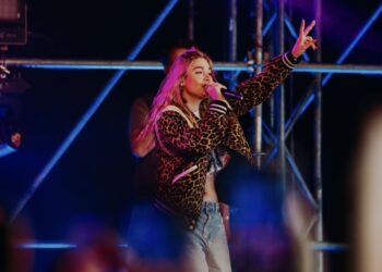 Kritiek op Roxy Dekker enorm na eerste optreden in Paradiso