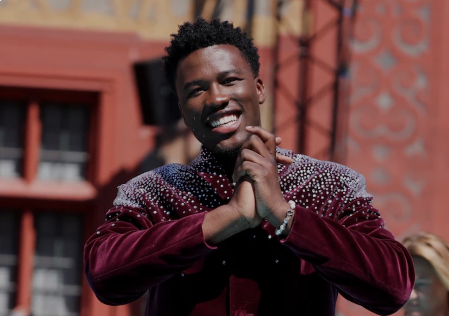 Plotselinge Wending Rond Claude Dit Zag Niemand Aankomen