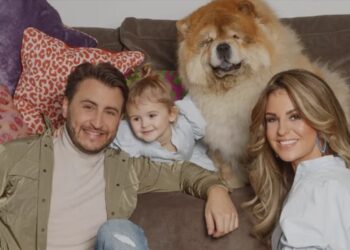 Emotioneel afscheid voor Danny Froger en gezin