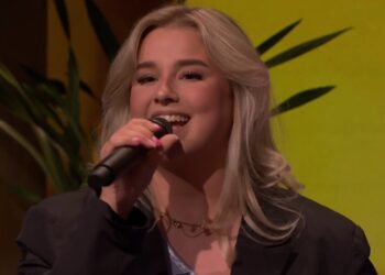 Ophef: volkszangeres betrokken bij café-mishandeling