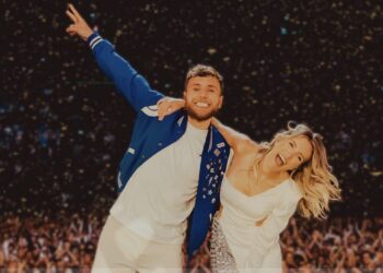 Onverwachte showdief tijdens optreden Suzan & Freek