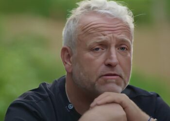 Heftig nieuws: “Gordon van balkon gesprongen”