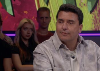 Jan Smit word schijtziek van de media: ‘zoek een leven’