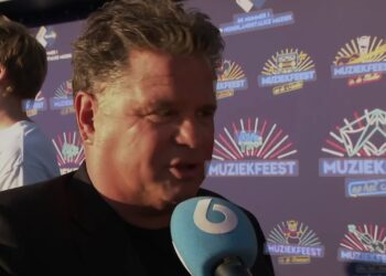 Wolter Kroes diep geraakt: ‘Lieve muziekvrienden…’