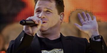 Wolter Kroes deelt mijlpaal om u tegen te zeggen