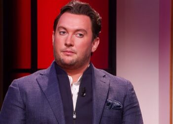 Tino Martin in bescherming genomen door Shownieuws