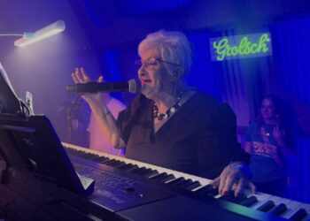 Zwarte Cross in shock: Orgel Joke breekt optreden af