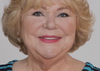 Wat Tineke de Nooij nu doet op haar 84e, is ongekend