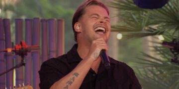 Fans smelten bij optreden van zoontje (5) van deze artiest