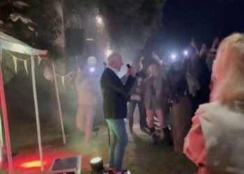 Dries Roelvink compleet verrast tijdens zijn optreden