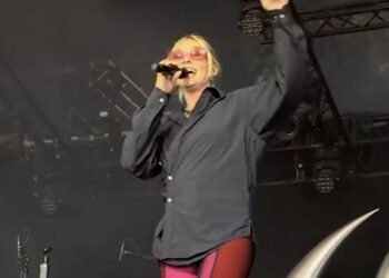 Na wekenlange kritiek trekt Maan een opvallende streep