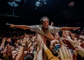 Rapper Typhoon doet felle uitspraak over Zwarte Cross-rel