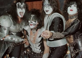 KISS bandlid overleden na ongelukkige val in huis