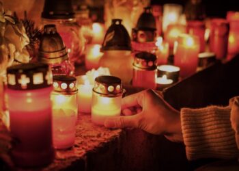 Onverwachte onthulling tijdens Allerzielen-uitzending