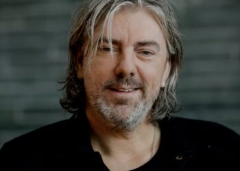 Bijzonder nieuws over Radio 2-presentator Ruud de Wild