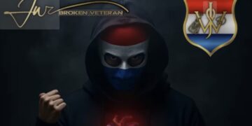 Onbekende zanger scoort keihard met protestlied over AZC