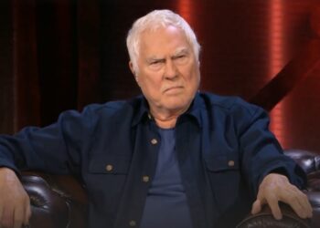 Tributeband zorgt voor rel: Earring-legende deelt pijnlijke waarheid