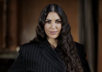 Paul de Leeuw maakt Yolanthe met de grond gelijk