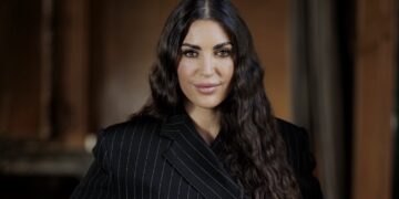 Paul de Leeuw maakt Yolanthe met de grond gelijk