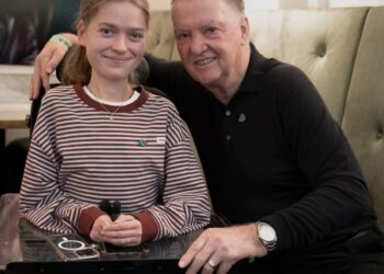 Dit bijzondere moment raakt Louis van Gaal dieper dan zijn huwelijksjubileum