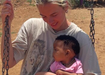 Dubbele boodschap van Maan zorgt voor beroering: ‘Hartverscheurend en intens’