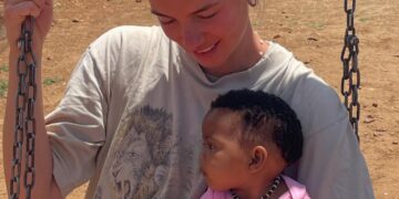 Dubbele boodschap van Maan zorgt voor beroering: ‘Hartverscheurend en intens’