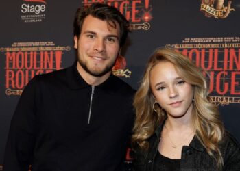 Relatie van Emma Kok onder vergrootglas door opvallend leeftijdsverschil