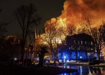 Jim Bakkum gebroken na onverwoeste brand tijdens oud & nieuw