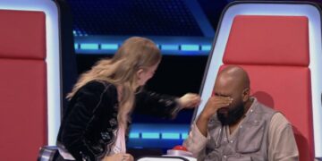 Een ontroerend duet bij The Voice zorgt voor kippenvel in de hele studio