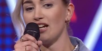 Freek Riekerink zichtbaar geraakt door woorden kandidaat The Voice