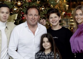 Emotionele uitbarsting van volkszanger in de rechtbank