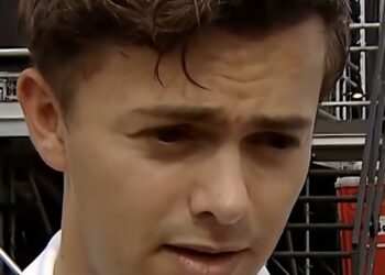 Zangeres Stefania vertelt eindelijk het echte verhaal over ex Flemming