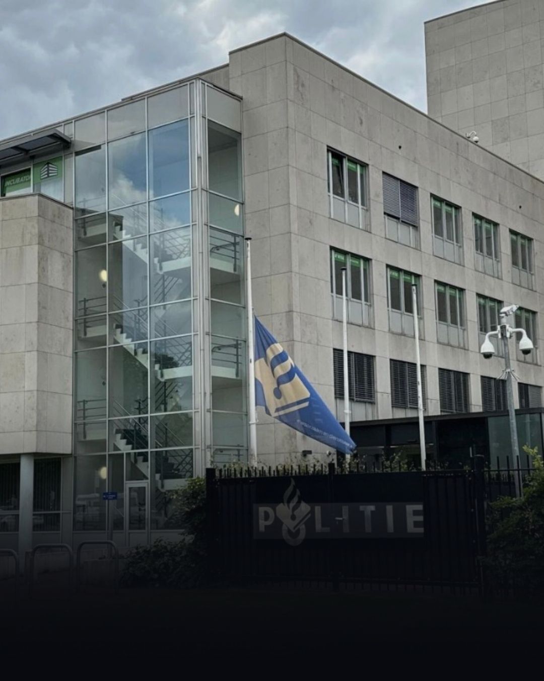 Bekende zanger (58) opgepakt in ernstig zedenonderzoek