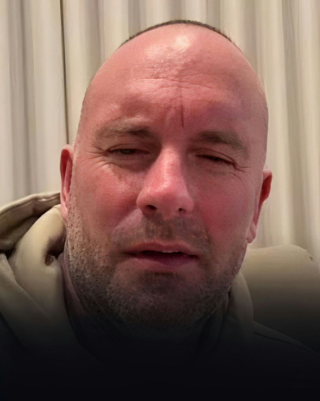 Dean Saunders barst los over verhalen rond overleden Ben: ‘Jullie weten niet wat er speelt’