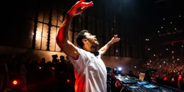 Afrojack deelt opmerkelijke backstagebeelden met koningin Máxima