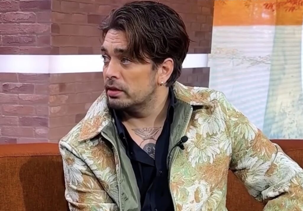 Bizar! Fikse rel rond Waylon, Douwe Bob en Tim Knol: zanger haalt keihard uit