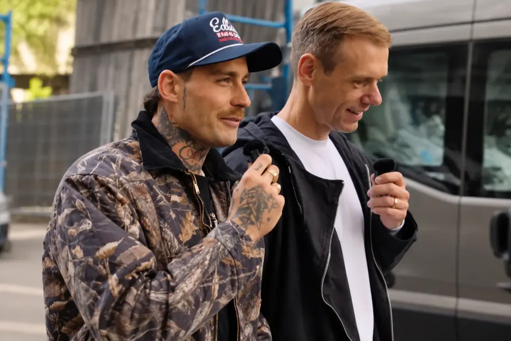 Armin van Buuren en Douwe Bob zorgen samen voor onverwacht spektakel