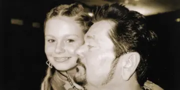 Pijnlijk moment voor Roxeanne Hazes tijdens bijzondere reis: tranen niet te stoppen