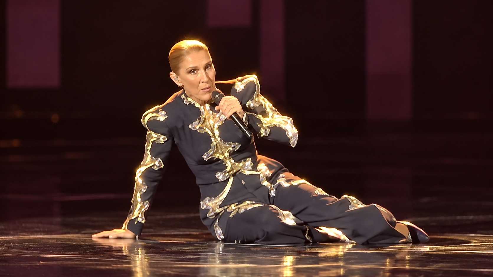 Vreselijk voorval voor Céline Dion tijdens concert in Parijs