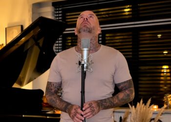 Dean Saunders laat het hier niet bij na dood broer Ben: ‘Ik ga niet rusten’