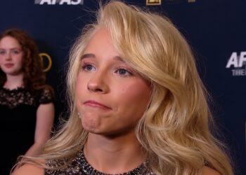 Emma Kok (18) deelt hartverscheurende werkelijkheid: ‘Ik heb elke dag pijn’