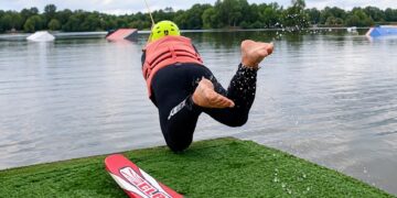 Grote schrik rond Frans Bauer als het plots misgaat op het water