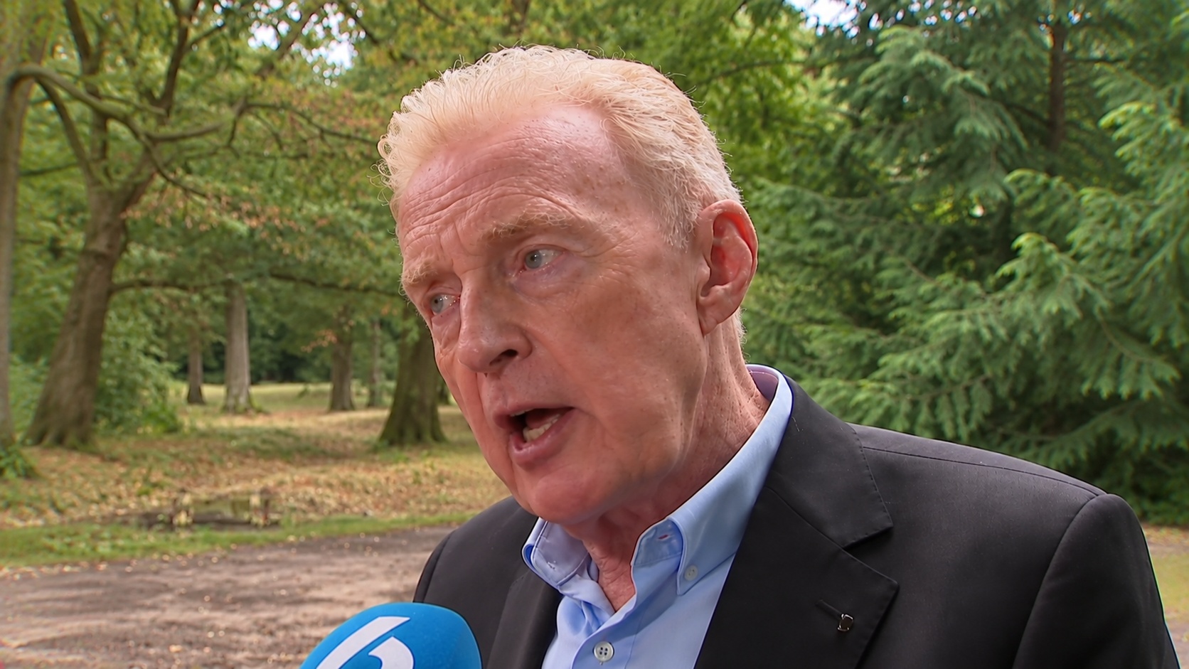 André van Duin haalt snoeihard uit na alle ophef: ‘Laat ze maar lullen’