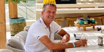 Jan Smit geconfronteerd met aangrijpende onthulling van zijn vader