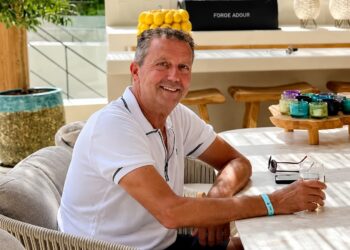 Jan Smit geconfronteerd met aangrijpende onthulling van zijn vader