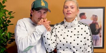 Roxeanne Hazes overvallen door bijzondere vondst van vader André